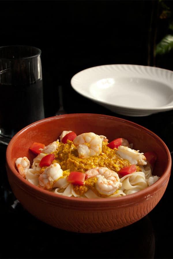 Indian Style Pasta with Prawns and Spicy Yogurt Lemon Sauce #stepbystep #recipe masalaherb.com